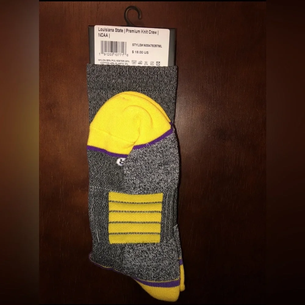 LOUISIANA STATE UNIVERSITY STRIDELINE CREW SOCKS NWT MEN’S SHOE SIZE 8-12